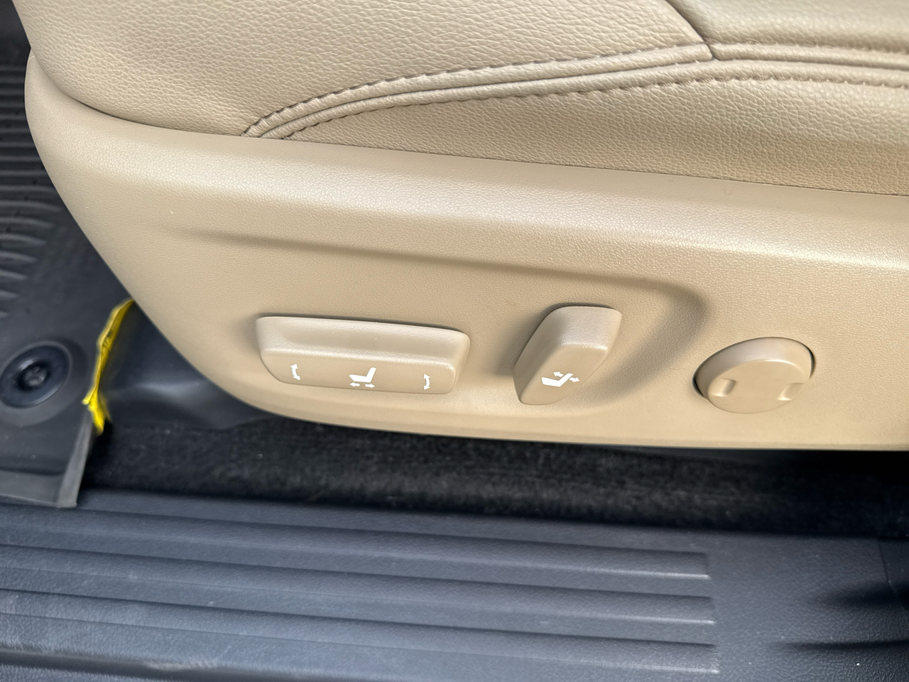 Toyota 4Runner SR5 Premium 4WD (Natl) 2023