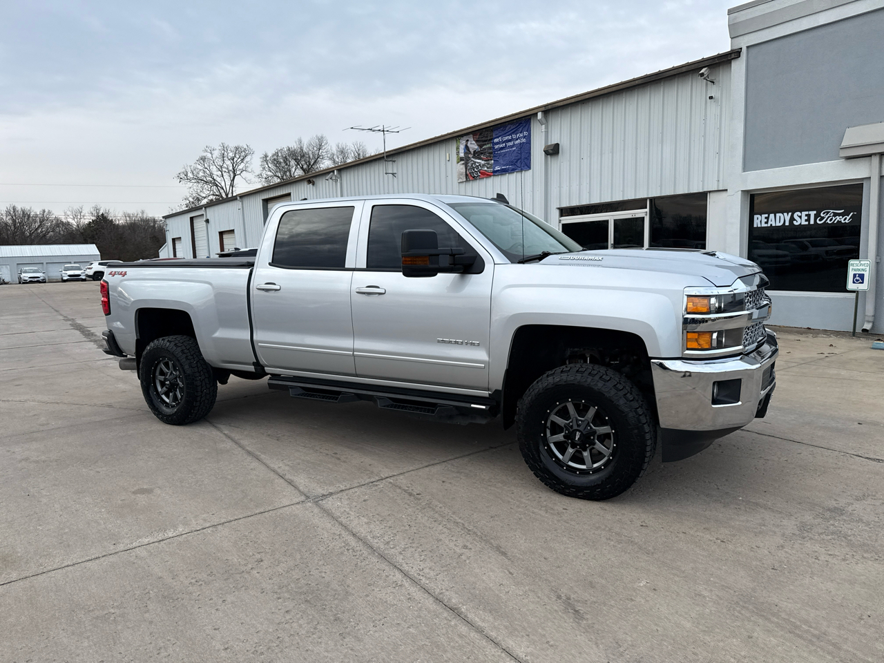 Chevrolet Silverado 2500HD 4WD Crew Cab 153.7" LT 2019