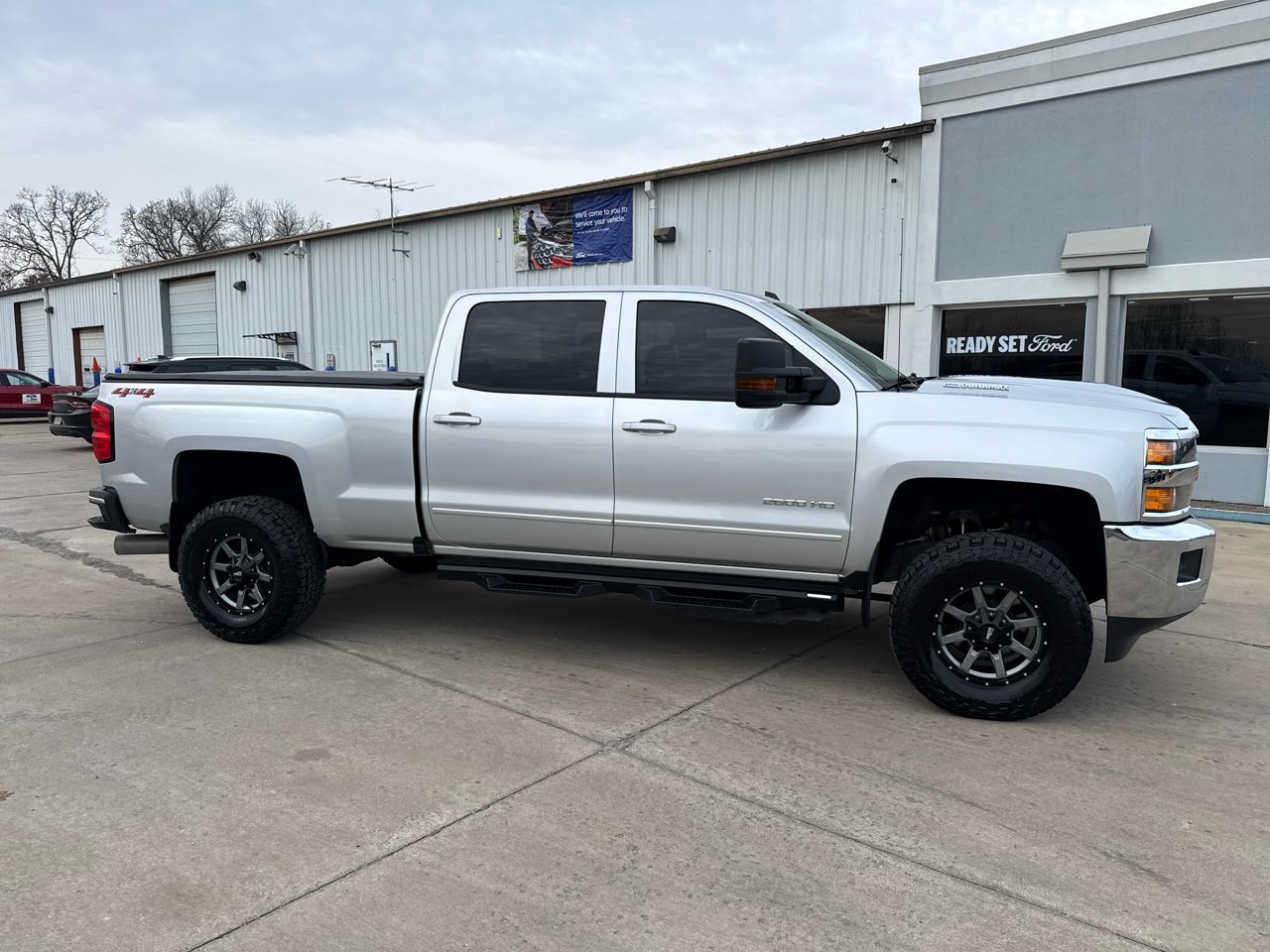 Chevrolet Silverado 2500HD 4WD Crew Cab 153.7" LT 2019