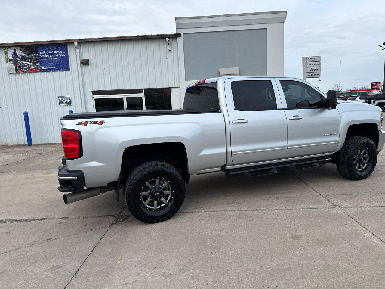 Chevrolet Silverado 2500HD 4WD Crew Cab 153.7" LT 2019
