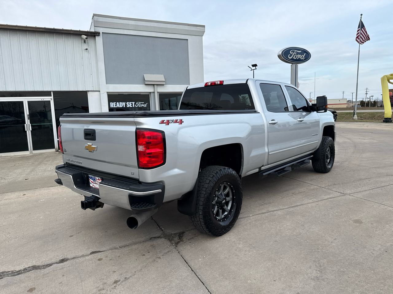 Chevrolet Silverado 2500HD 4WD Crew Cab 153.7" LT 2019