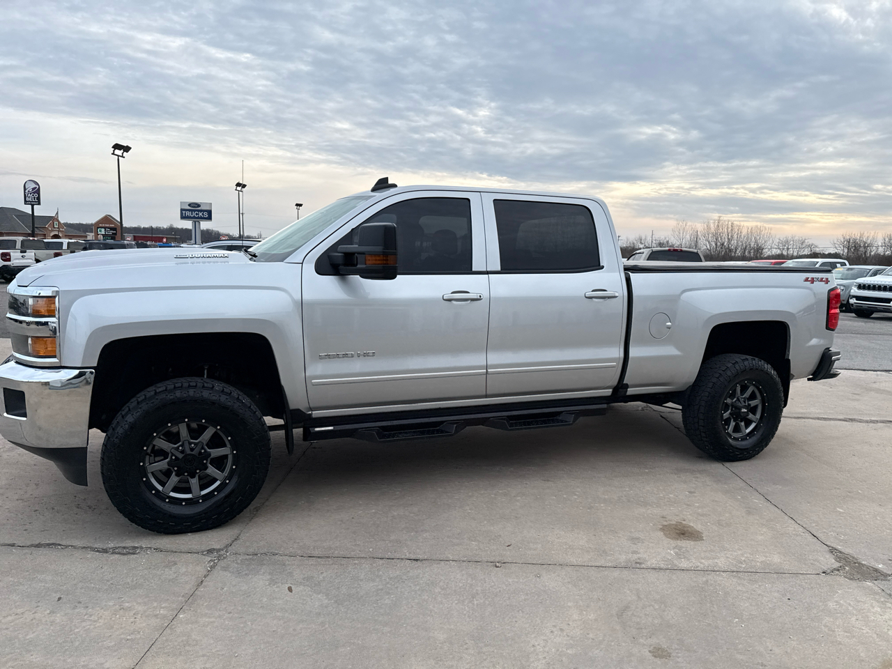 Chevrolet Silverado 2500HD 4WD Crew Cab 153.7" LT 2019