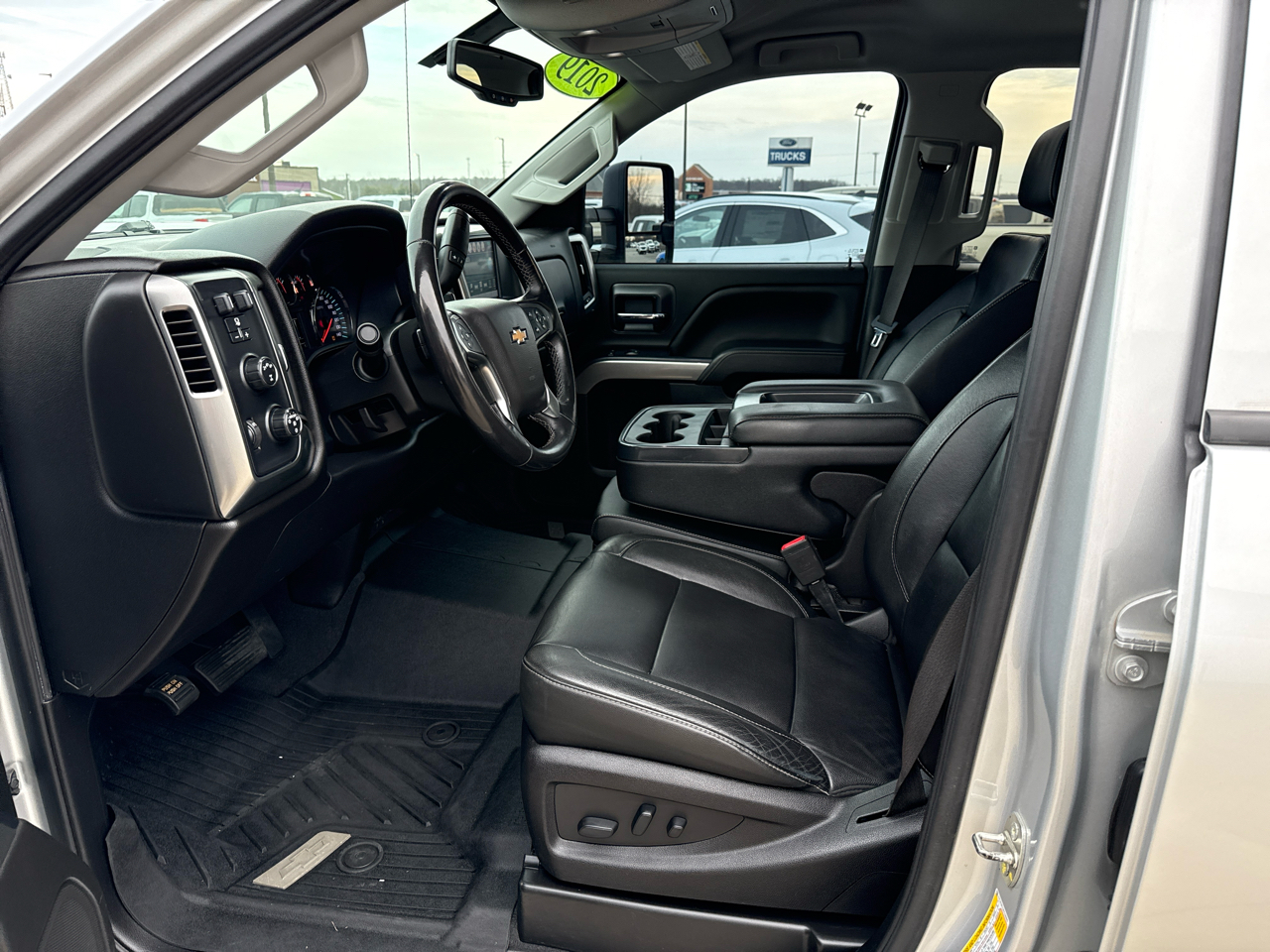 Chevrolet Silverado 2500HD 4WD Crew Cab 153.7" LT 2019