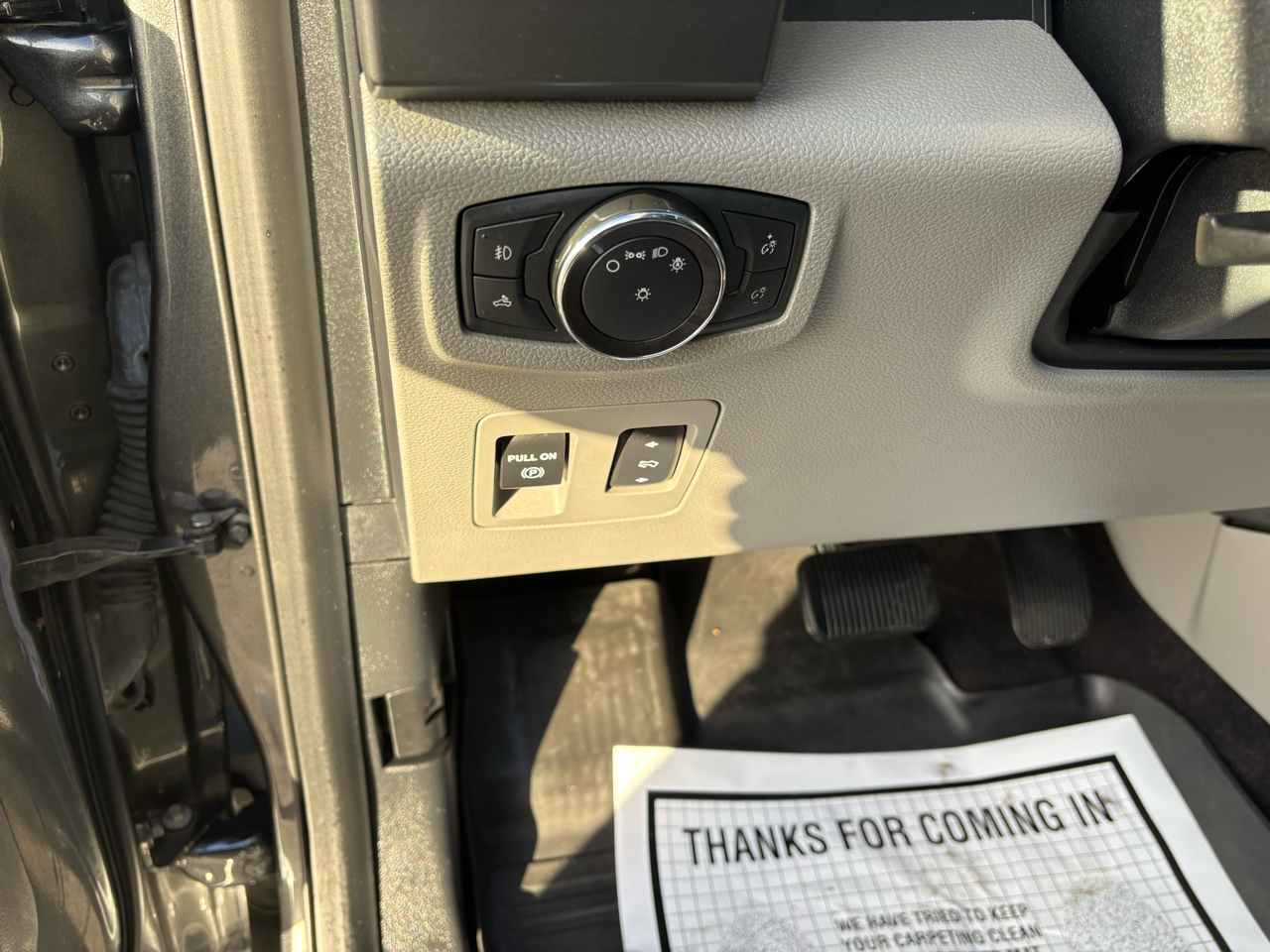 Ford F-150 SuperCrew Crew Cab 139" XLT 4WD 2018