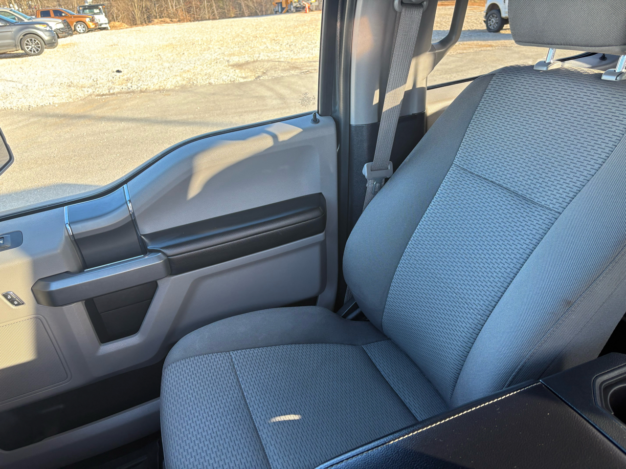 Ford F-150 SuperCrew Crew Cab 139" XLT 4WD 2018