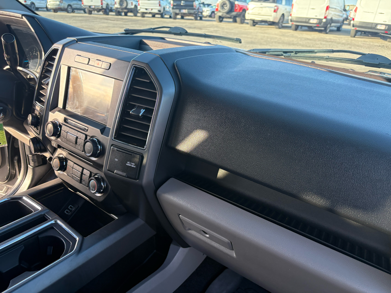 Ford F-150 SuperCrew Crew Cab 139" XLT 4WD 2018