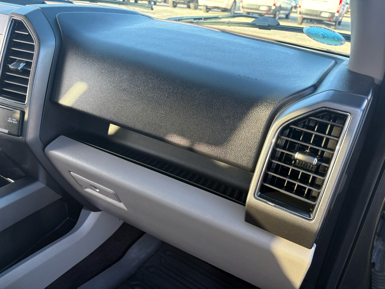 Ford F-150 SuperCrew Crew Cab 139" XLT 4WD 2018