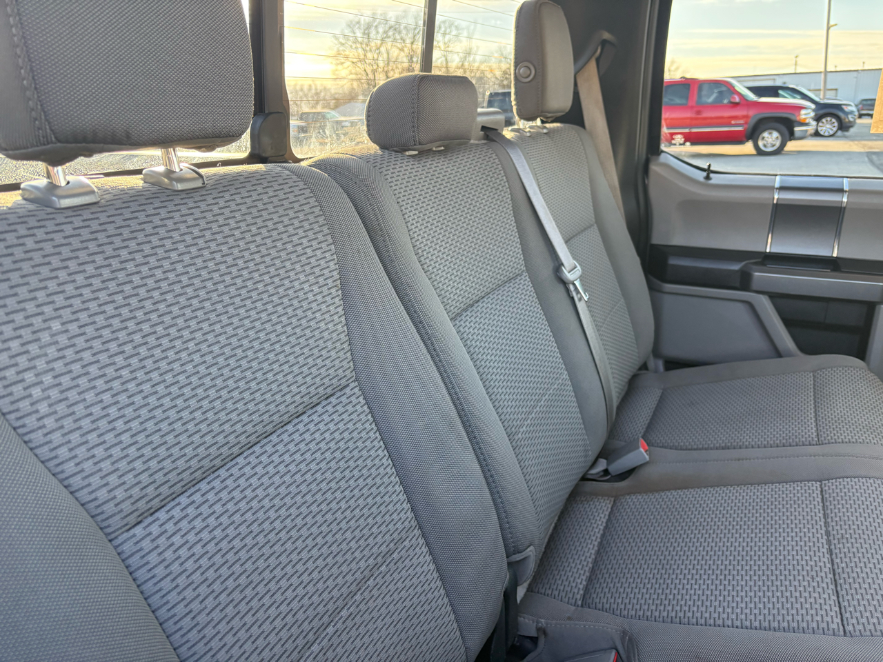 Ford F-150 SuperCrew Crew Cab 139" XLT 4WD 2018