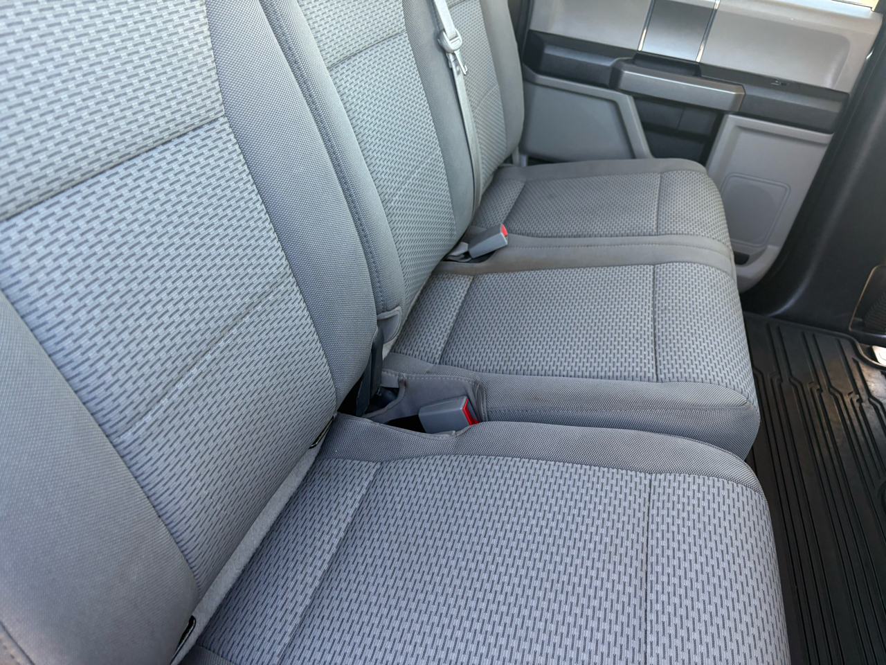 Ford F-150 SuperCrew Crew Cab 139" XLT 4WD 2018