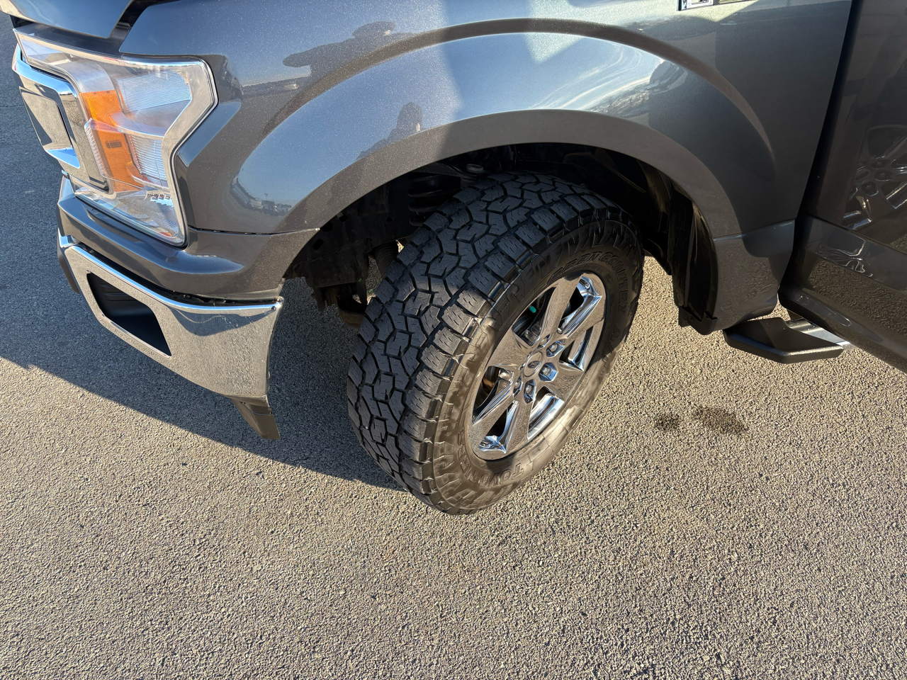 Ford F-150 SuperCrew Crew Cab 139" XLT 4WD 2018