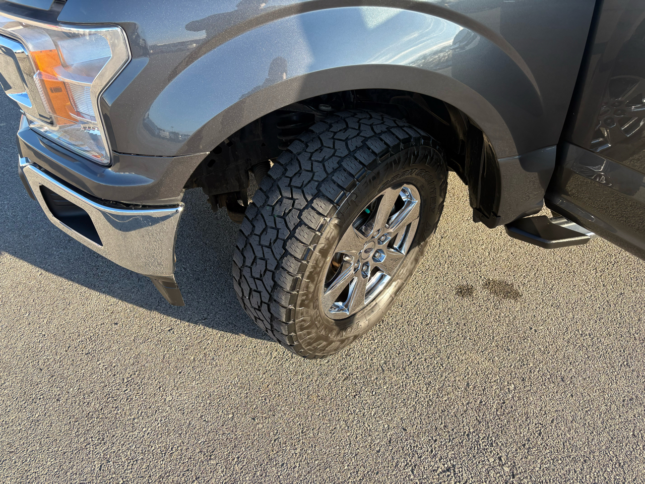 Ford F-150 SuperCrew Crew Cab 139" XLT 4WD 2018