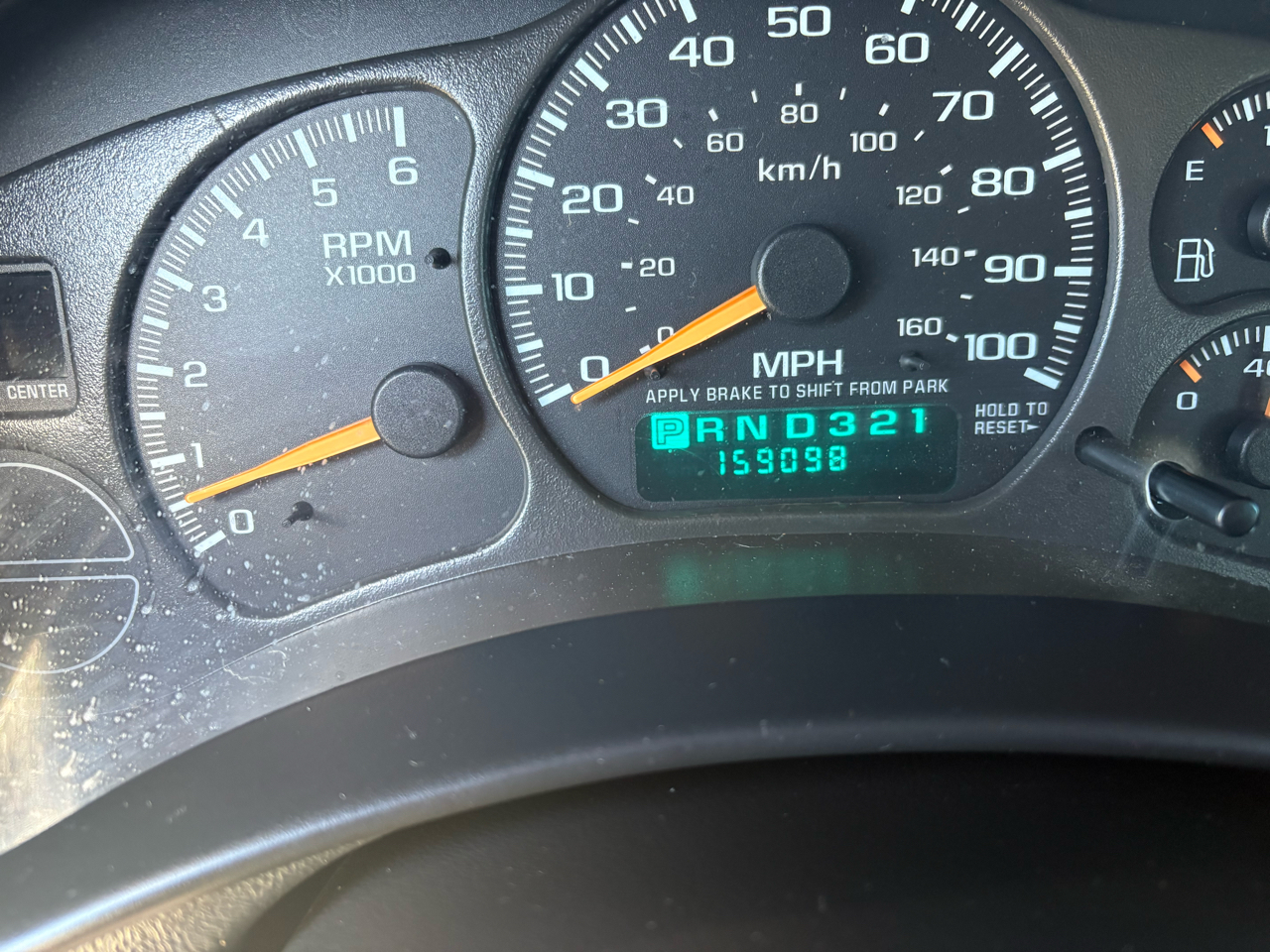 Chevrolet Tahoe 4dr 1500 4WD LT 2002