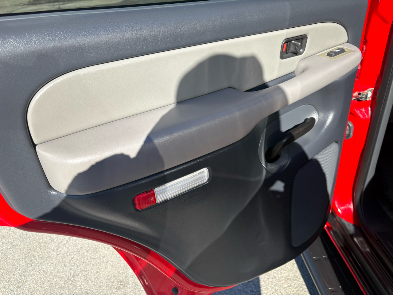 Chevrolet Tahoe 4dr 1500 4WD LT 2002