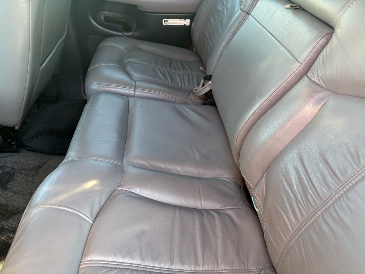 Chevrolet Tahoe 4dr 1500 4WD LT 2002