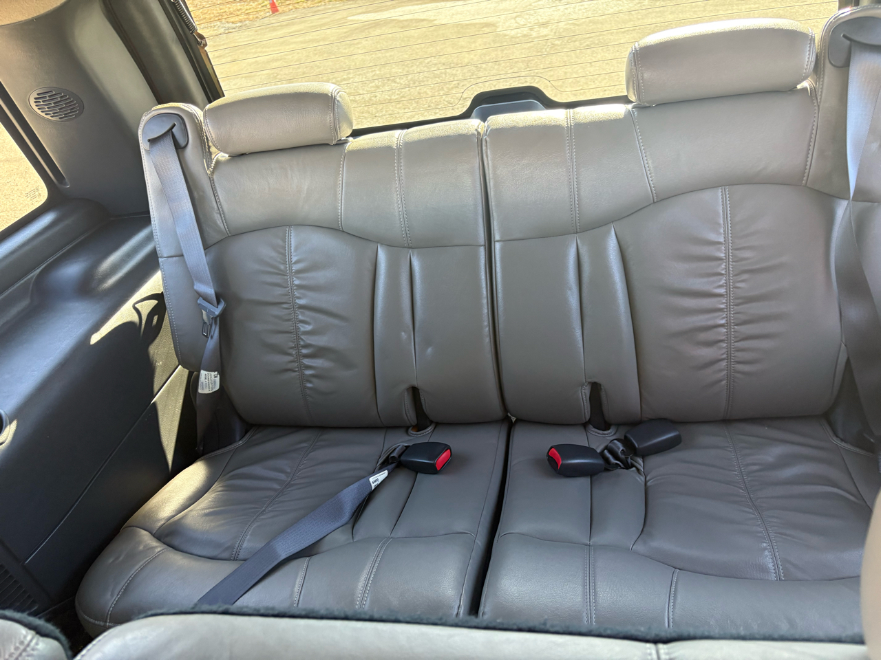 Chevrolet Tahoe 4dr 1500 4WD LT 2002