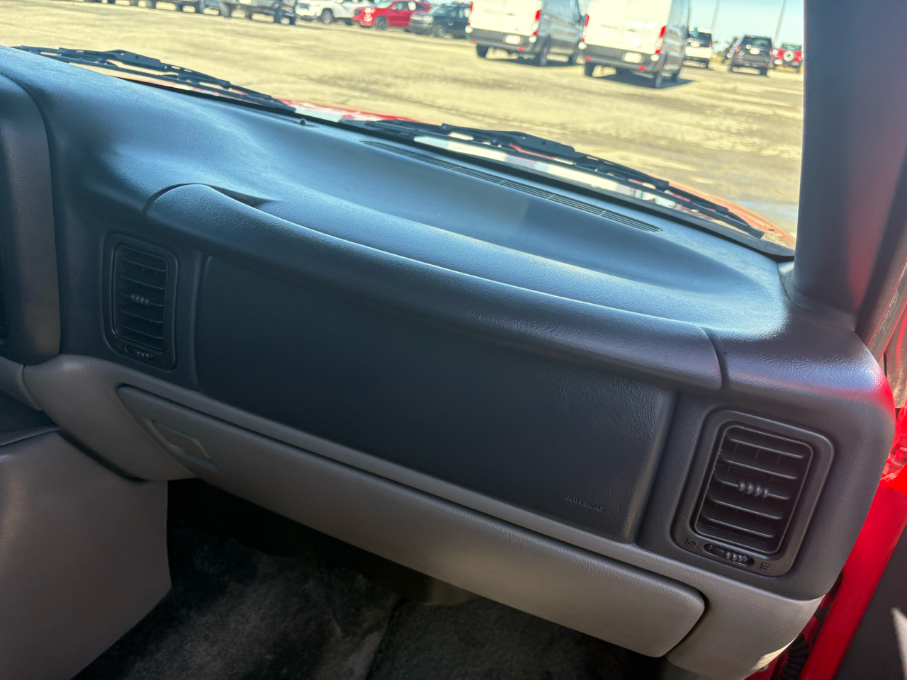 Chevrolet Tahoe 4dr 1500 4WD LT 2002