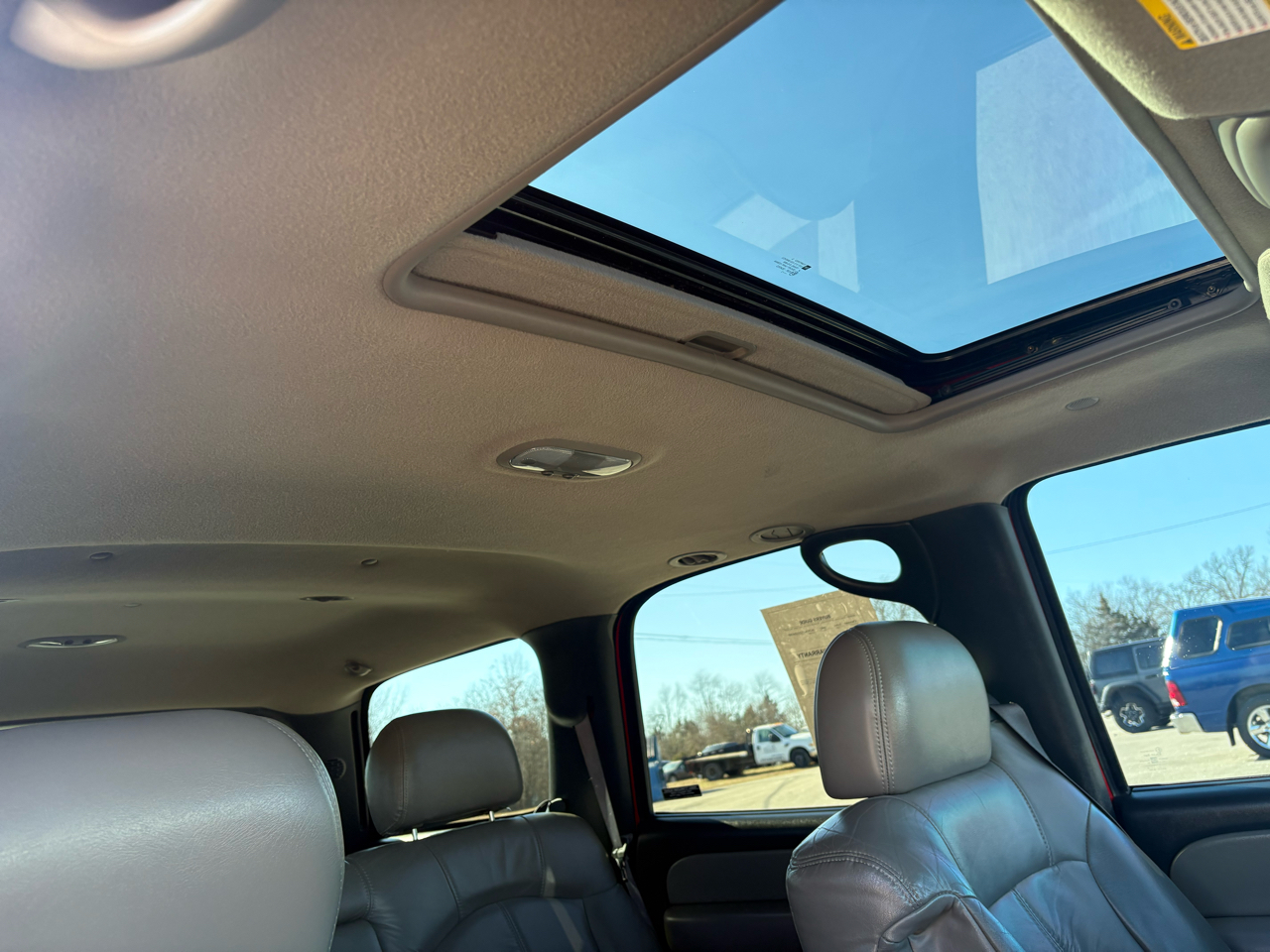 Chevrolet Tahoe 4dr 1500 4WD LT 2002