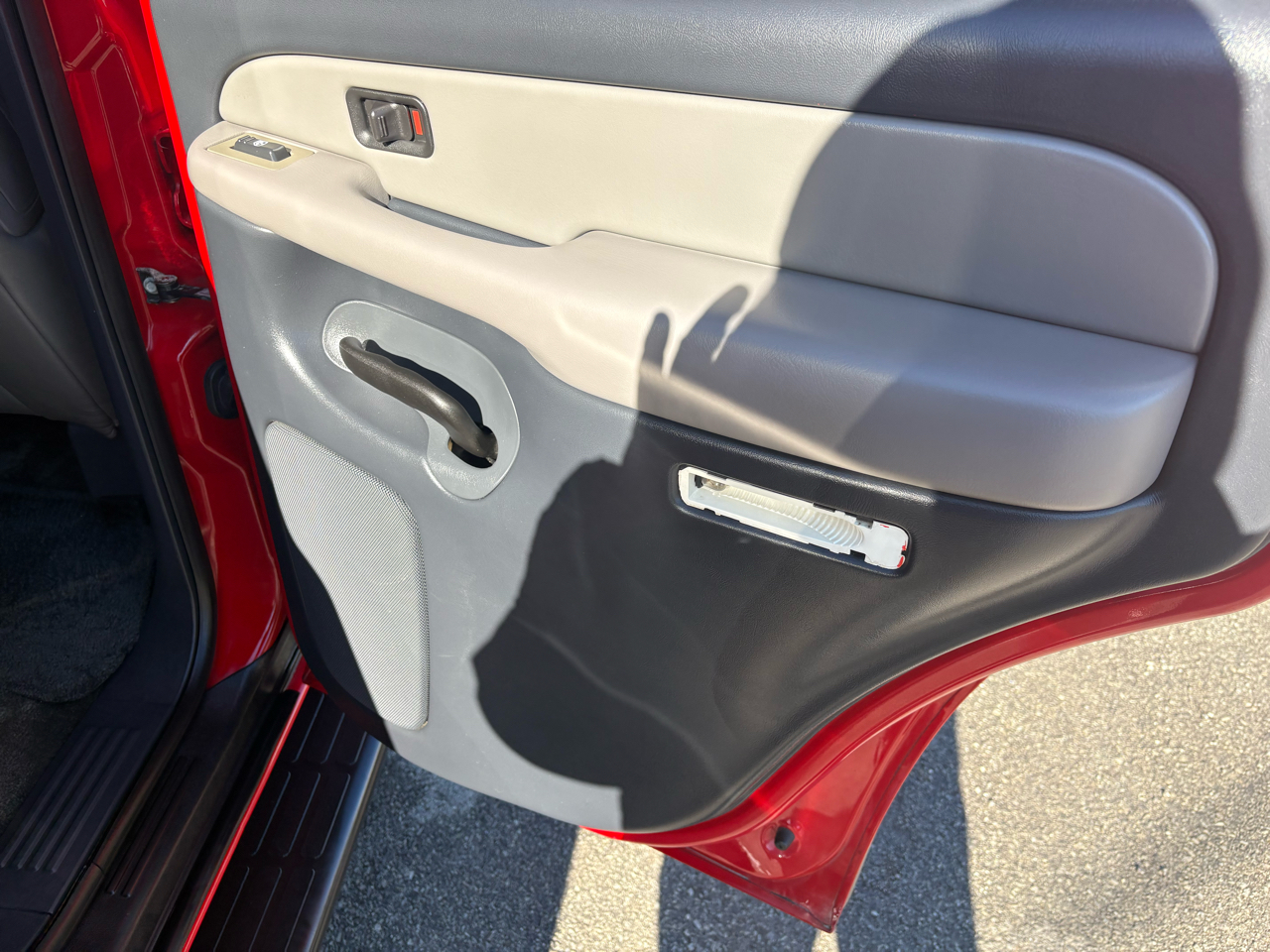 Chevrolet Tahoe 4dr 1500 4WD LT 2002