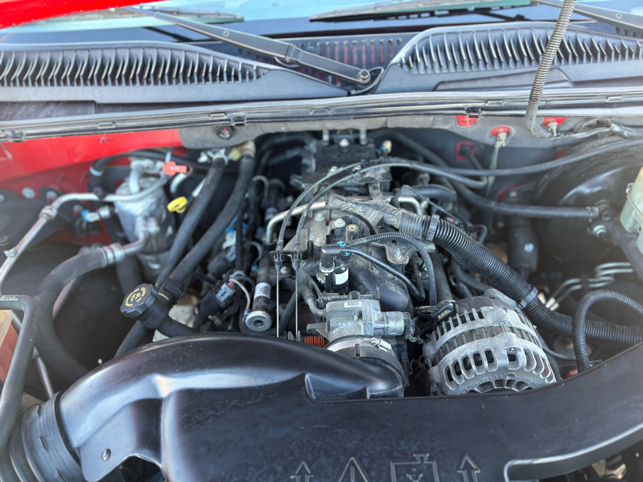 Chevrolet Tahoe 4dr 1500 4WD LT 2002