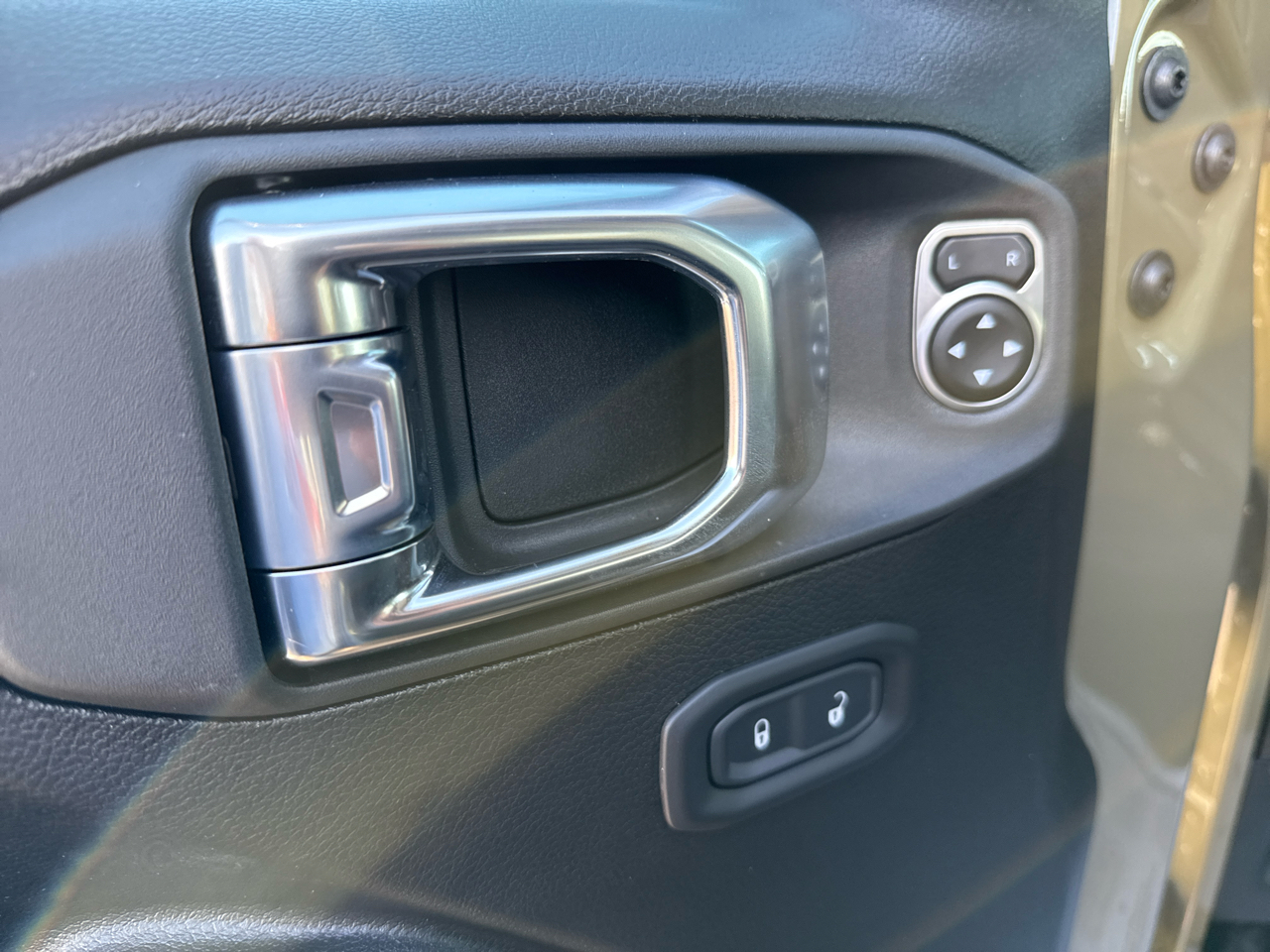 Jeep Wrangler Willys 2 Door 4x4 2026