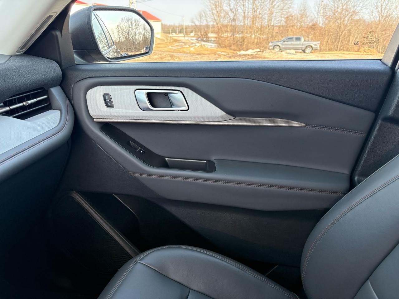 Ford Explorer Active 4WD 2025