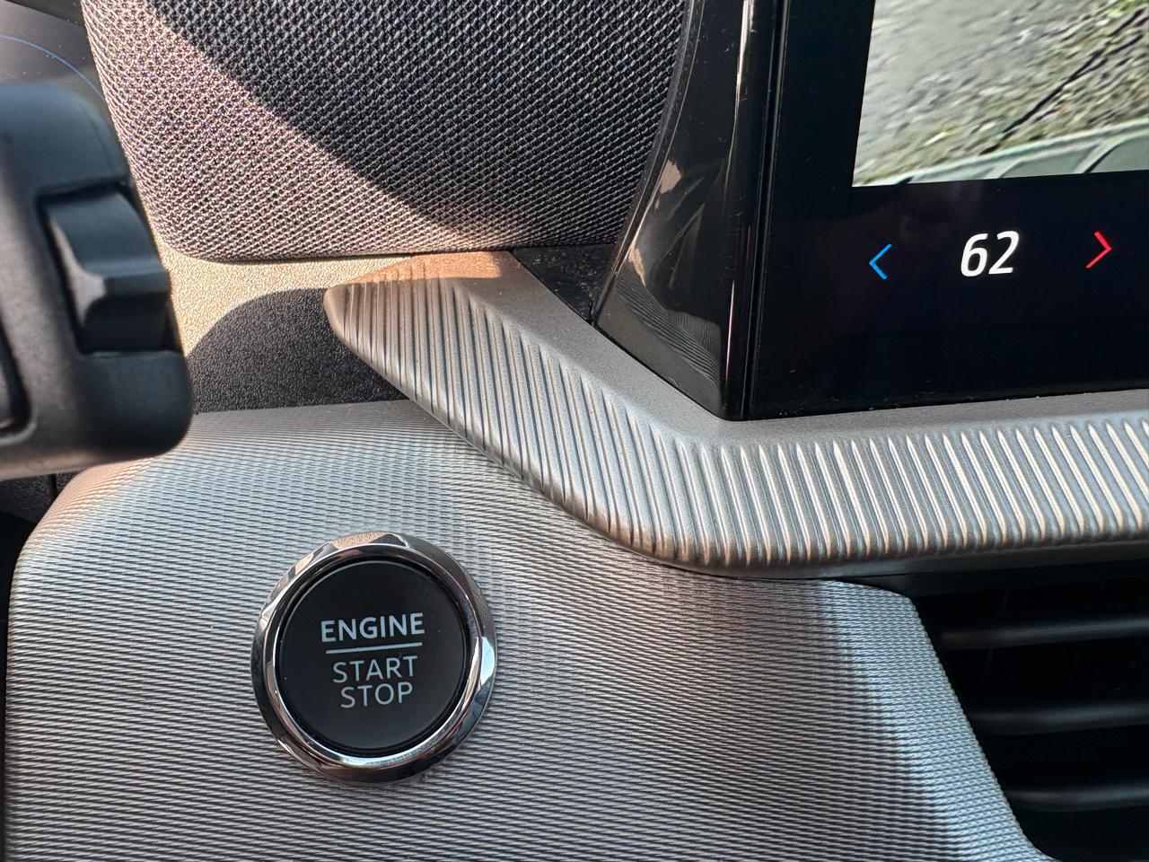 Ford Explorer Active 4WD 2025