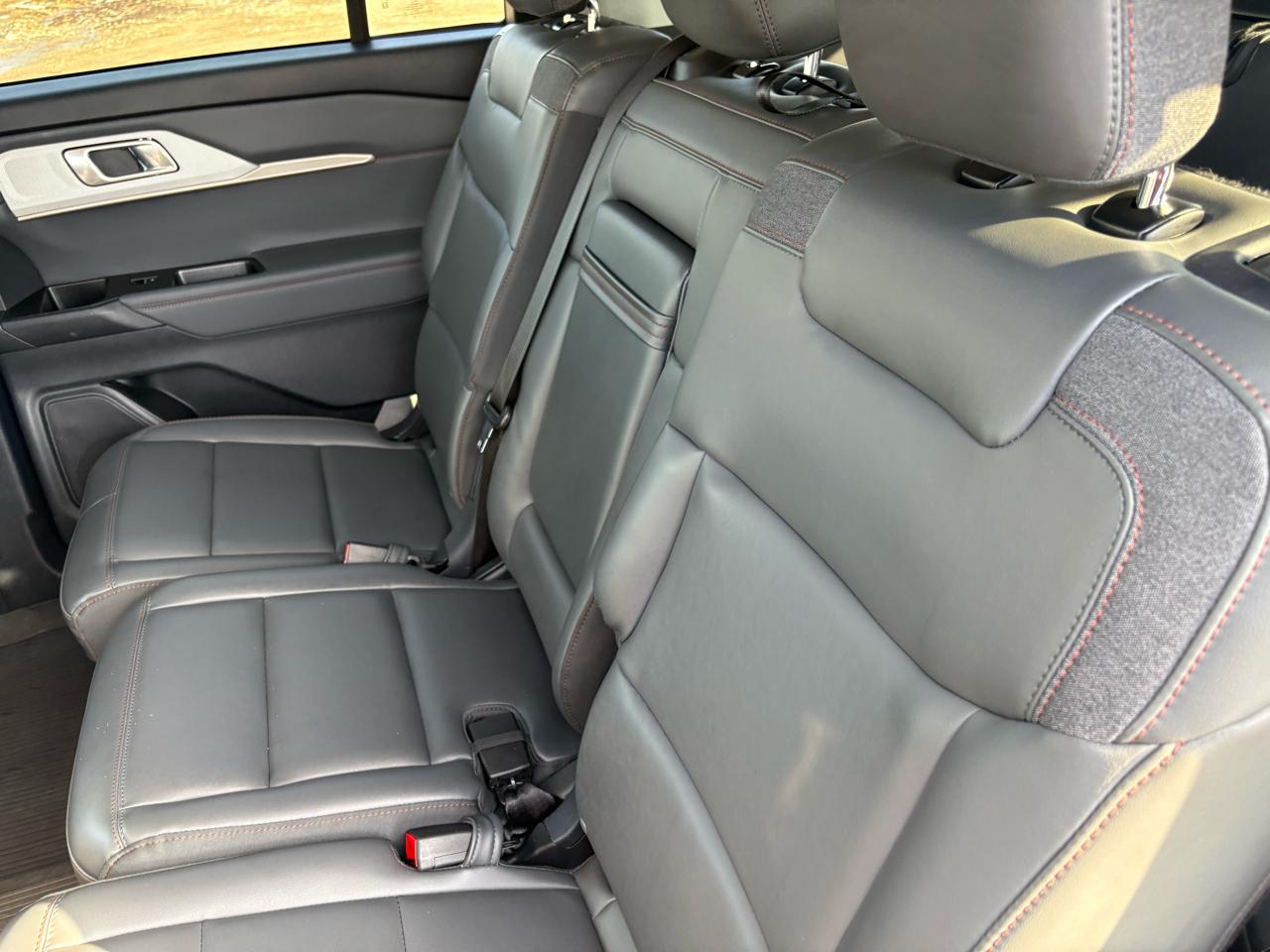 Ford Explorer Active 4WD 2025