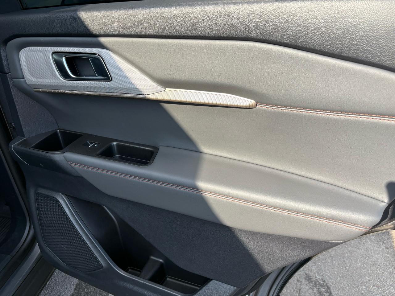 Ford Explorer Active 4WD 2025