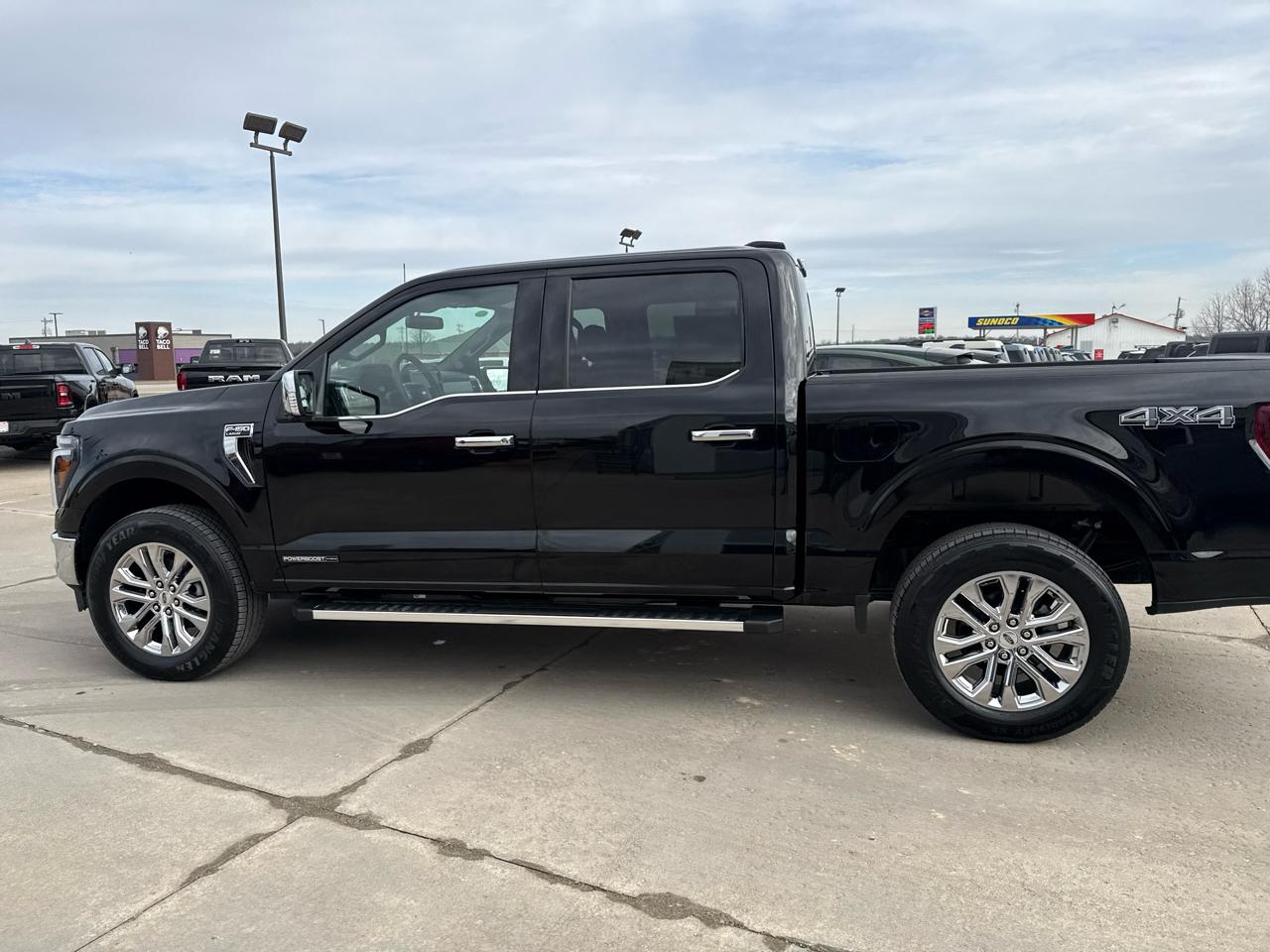 Ford F-150 Lariat 4WD SuperCrew 5.5' Box 2026