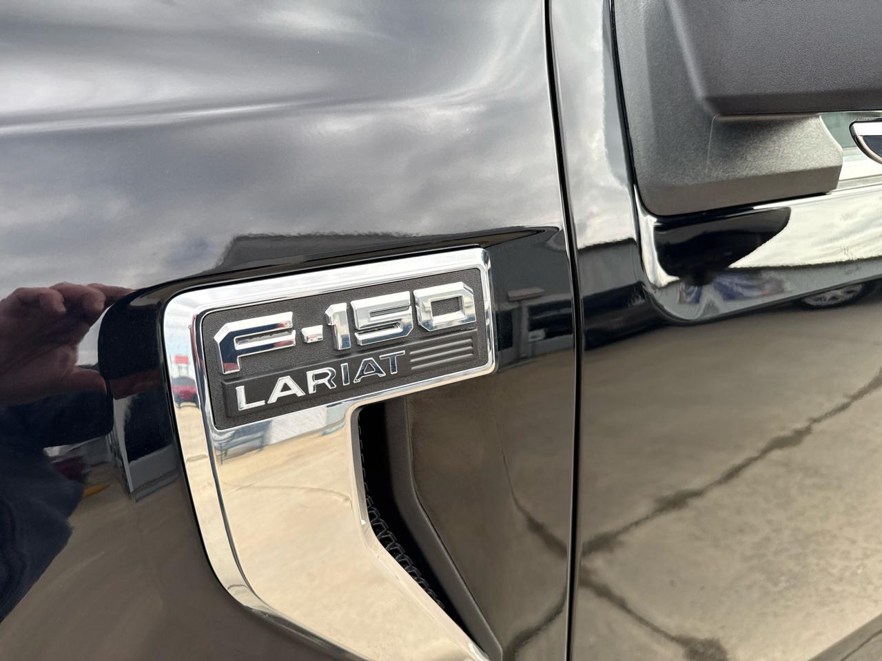 Ford F-150 Lariat 4WD SuperCrew 5.5' Box 2026