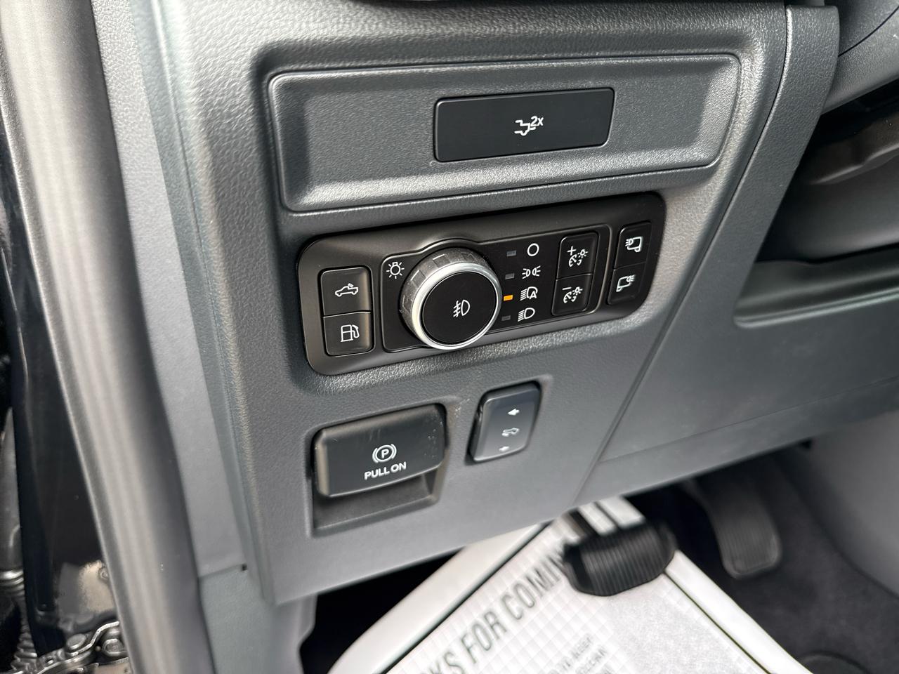 Ford F-150 Lariat 4WD SuperCrew 5.5' Box 2026