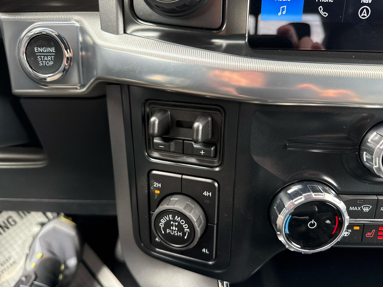 Ford F-150 Lariat 4WD SuperCrew 5.5' Box 2026