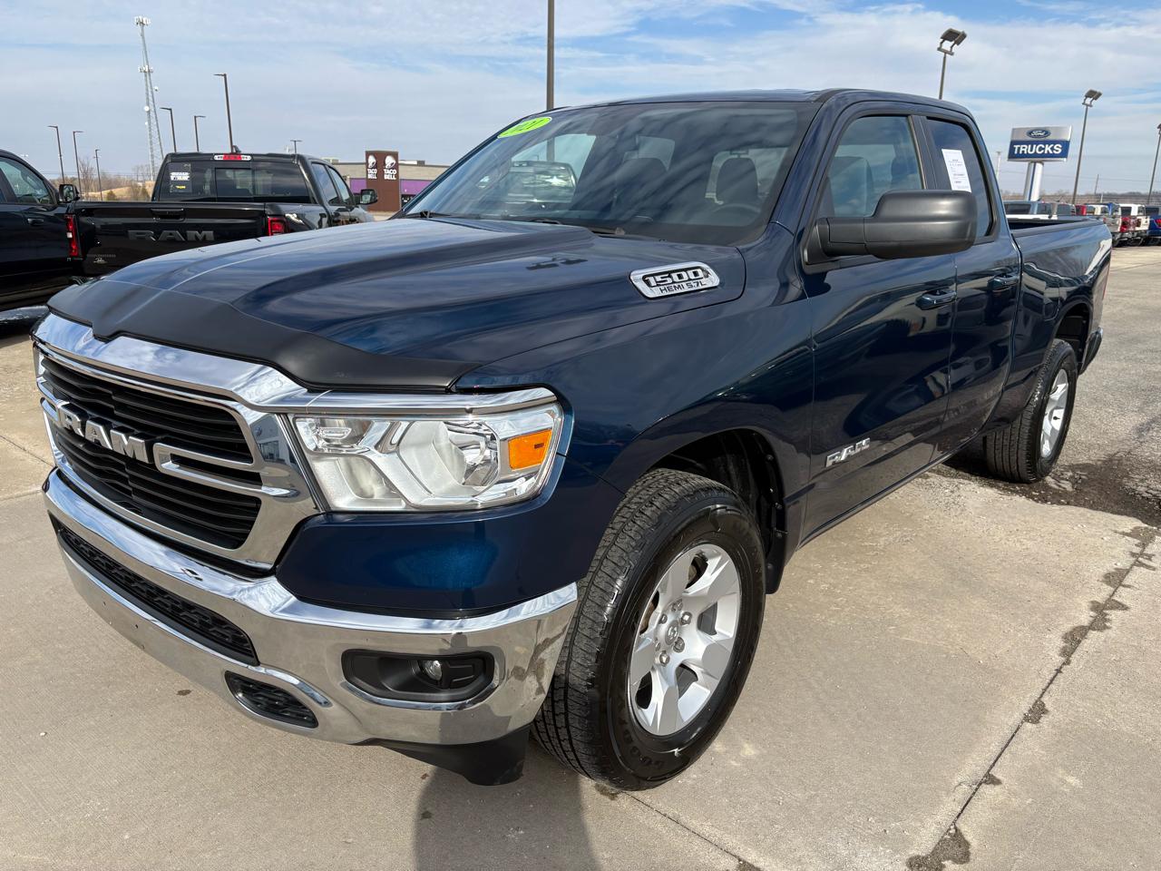 RAM 1500 Big Horn 4x4 Quad Cab 6'4" Box 2021