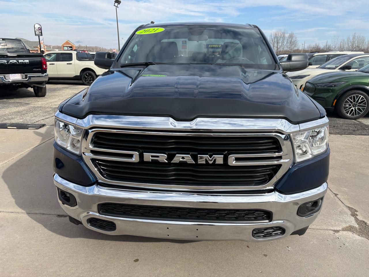 RAM 1500 Big Horn 4x4 Quad Cab 6'4" Box 2021