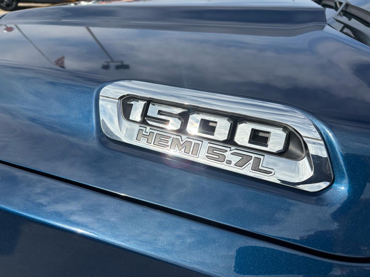 RAM 1500 Big Horn 4x4 Quad Cab 6'4" Box 2021