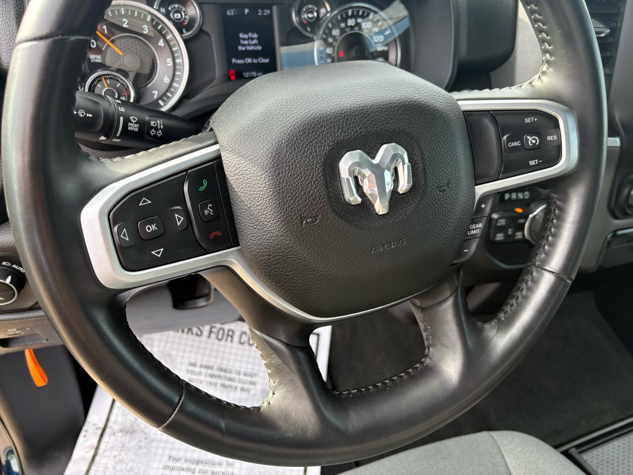 RAM 1500 Big Horn 4x4 Quad Cab 6'4" Box 2021