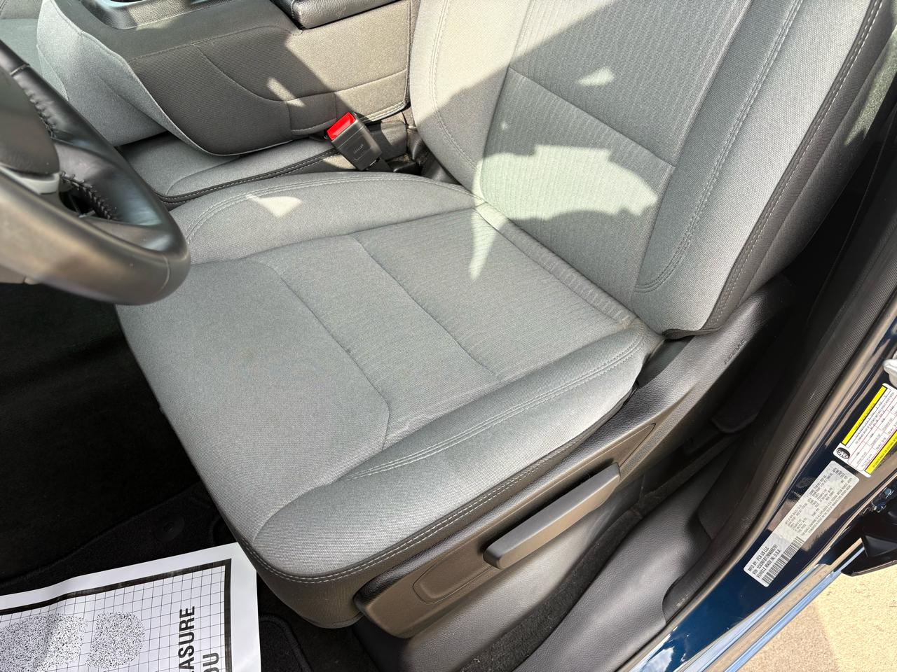 RAM 1500 Big Horn 4x4 Quad Cab 6'4" Box 2021