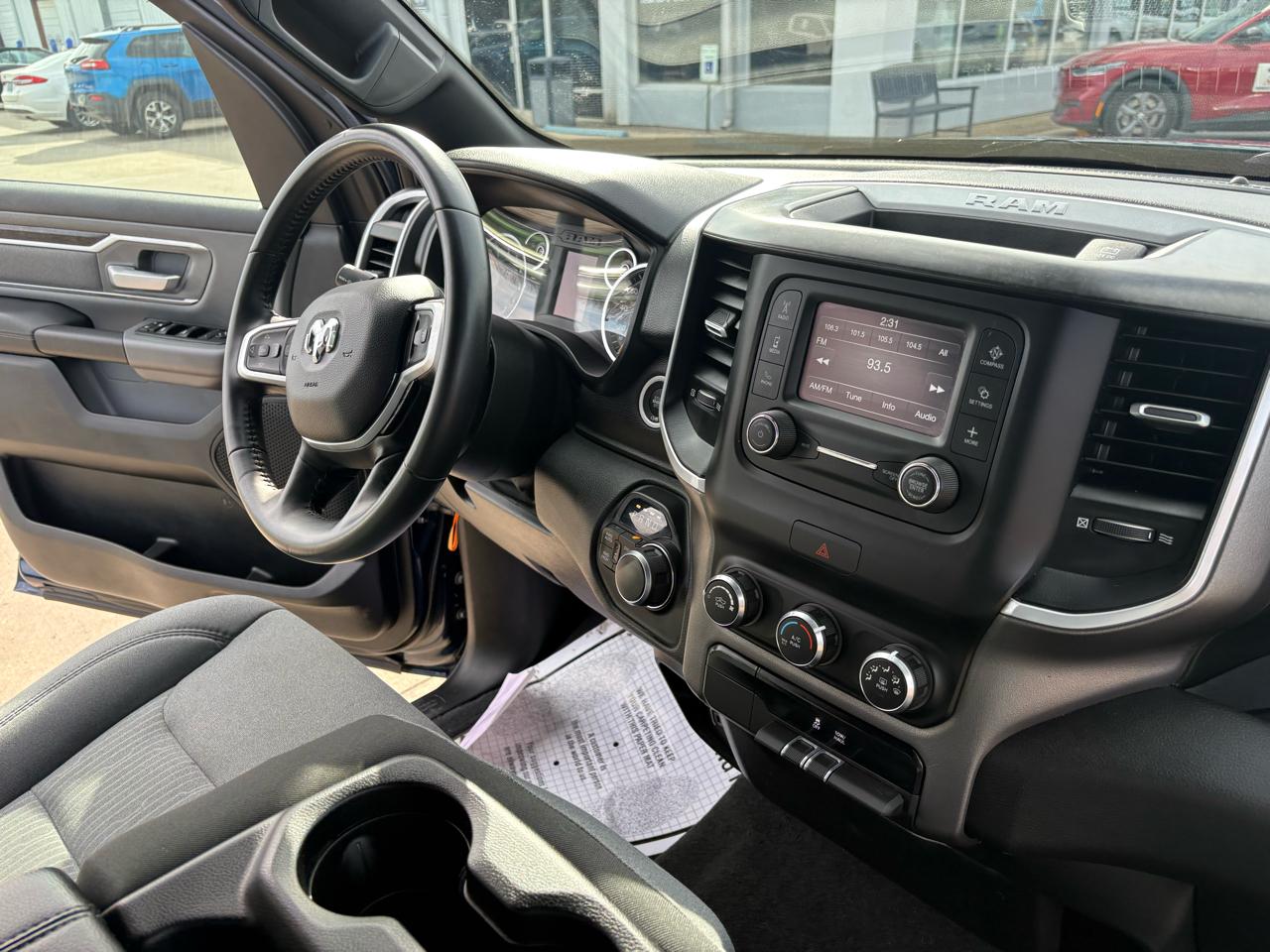 RAM 1500 Big Horn 4x4 Quad Cab 6'4" Box 2021