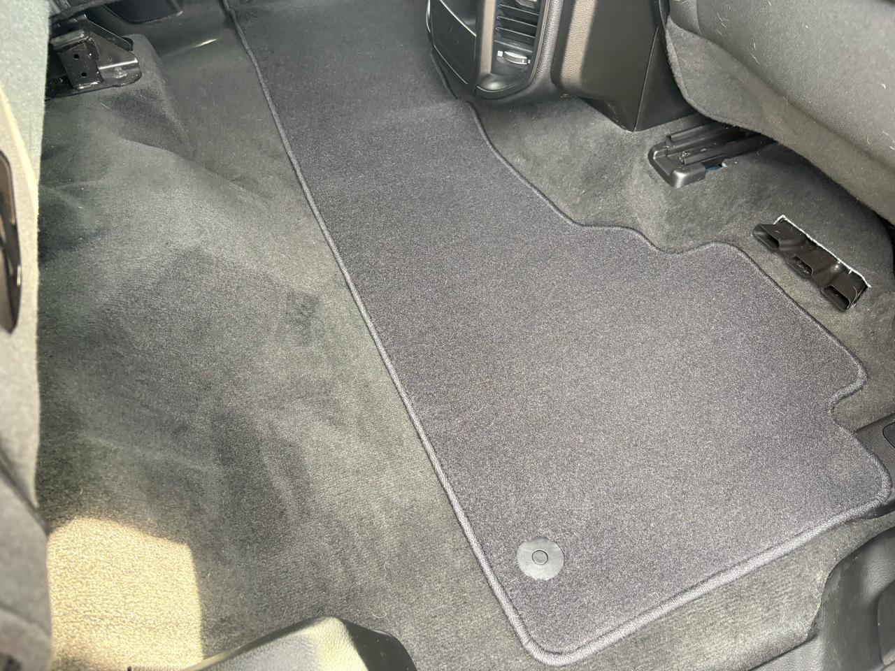 RAM 1500 Big Horn 4x4 Quad Cab 6'4" Box 2021