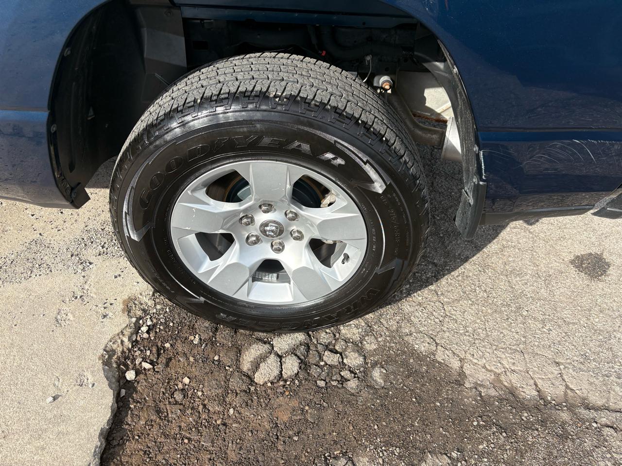 RAM 1500 Big Horn 4x4 Quad Cab 6'4" Box 2021