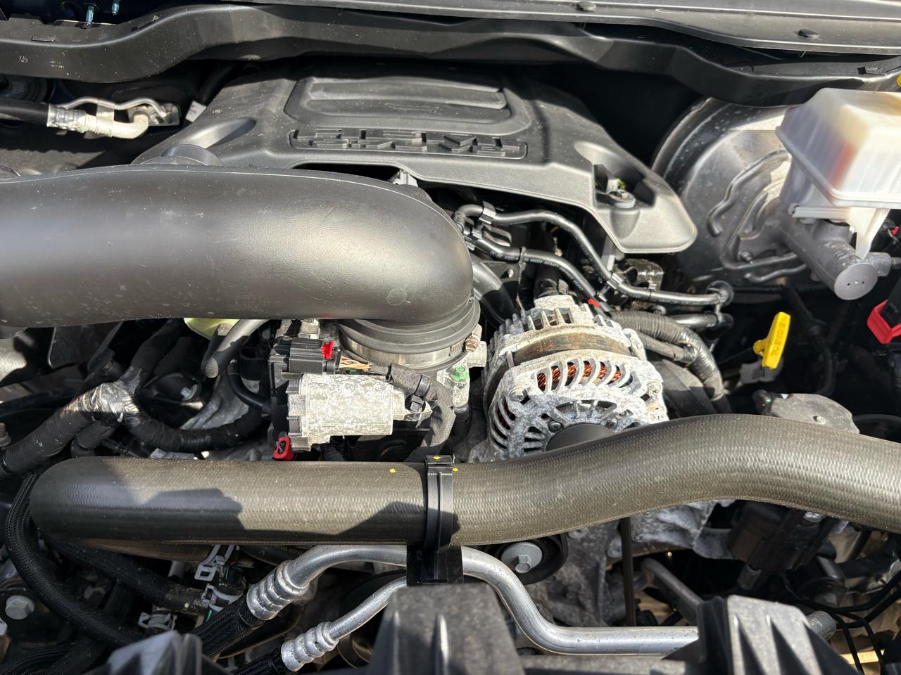 RAM 1500 Big Horn 4x4 Quad Cab 6'4" Box 2021