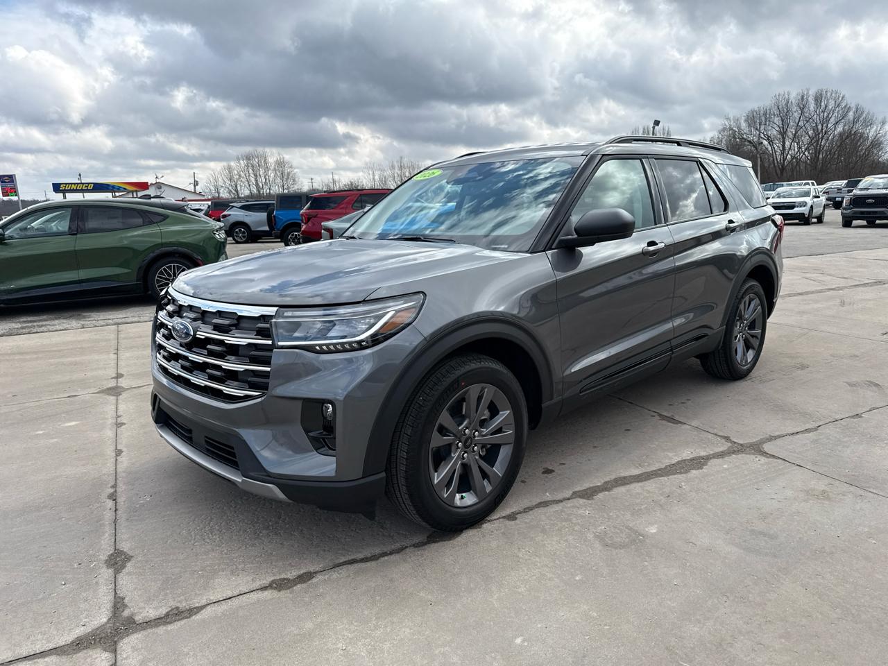 Ford Explorer Active w/100A Pkg 4WD 2026