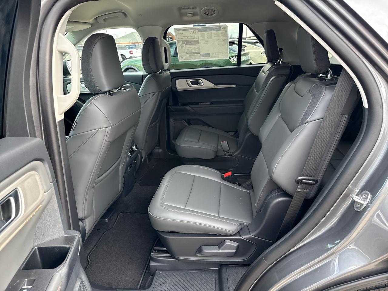 Ford Explorer Active w/100A Pkg 4WD 2026