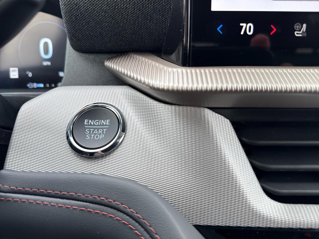 Ford Explorer Active w/100A Pkg 4WD 2026