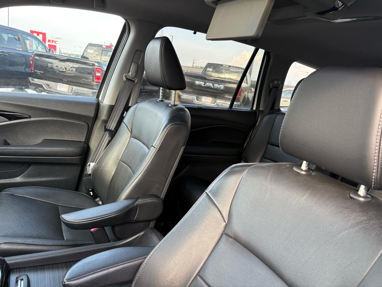 Honda Pilot Touring 7-Passenger 2WD 2019