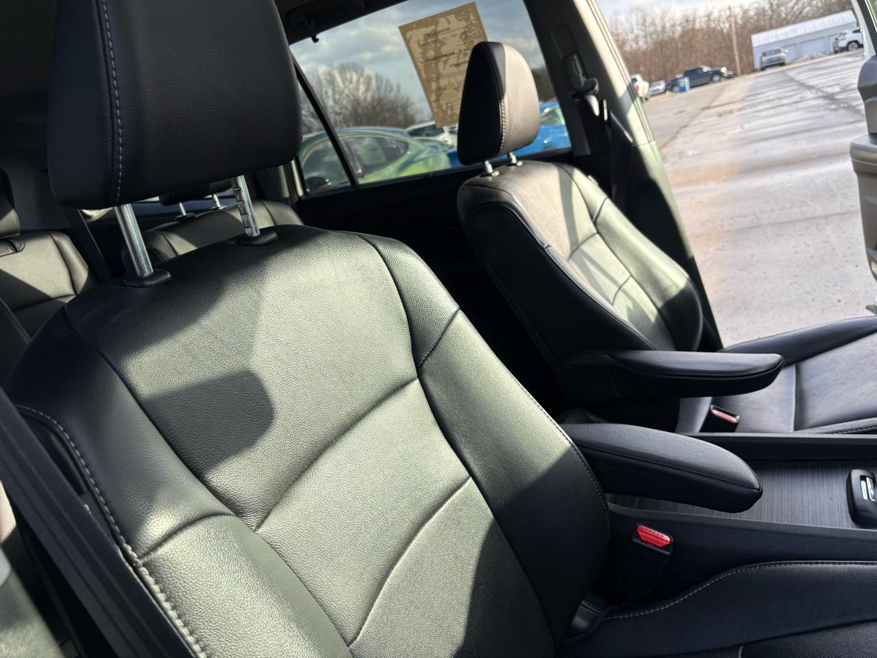 Honda Pilot Touring 7-Passenger 2WD 2019