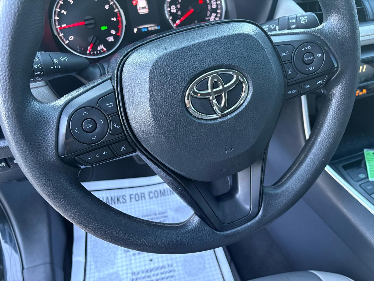 Toyota RAV4 XLE FWD (Natl) 2021