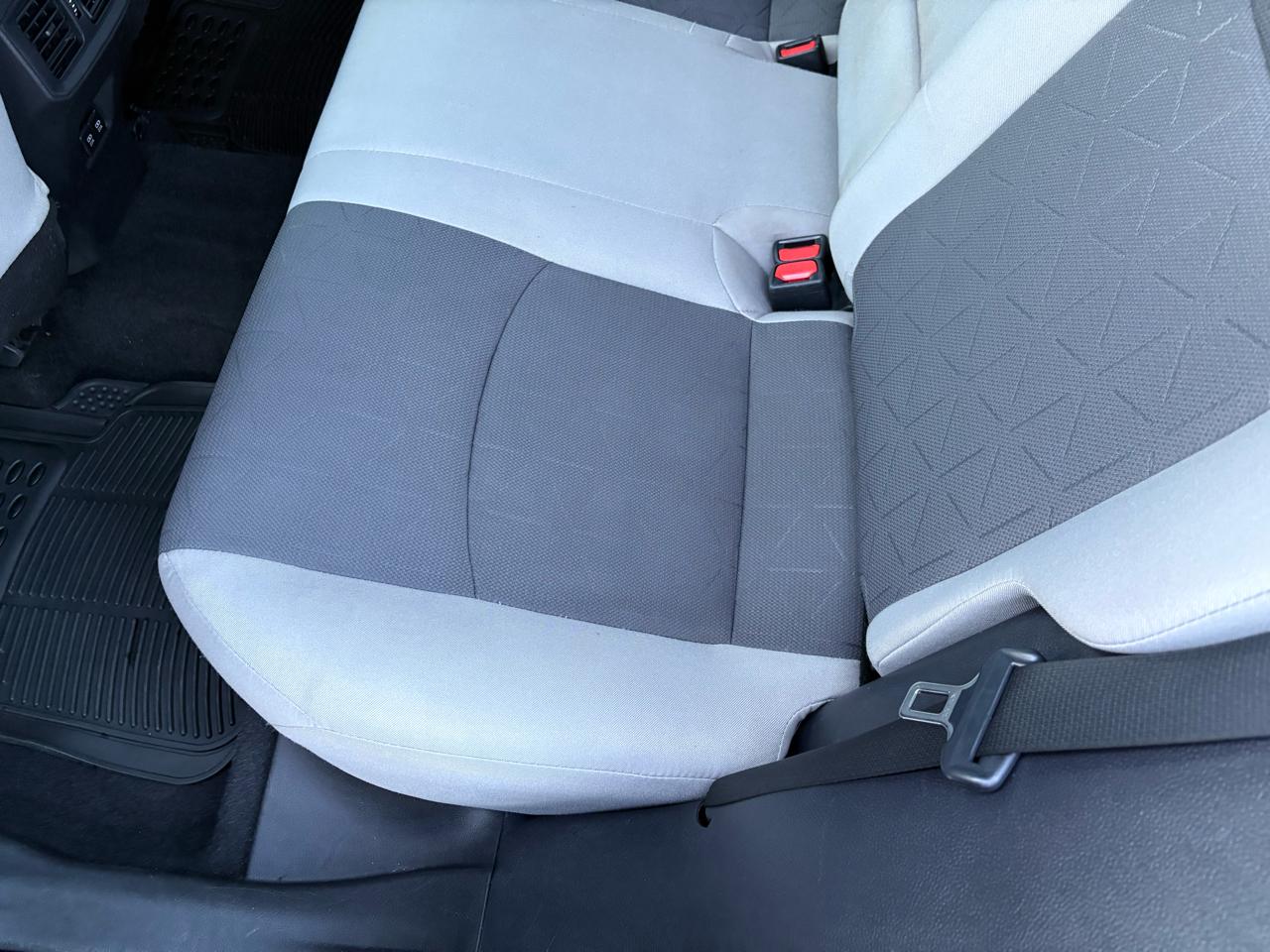 Toyota RAV4 XLE FWD (Natl) 2021