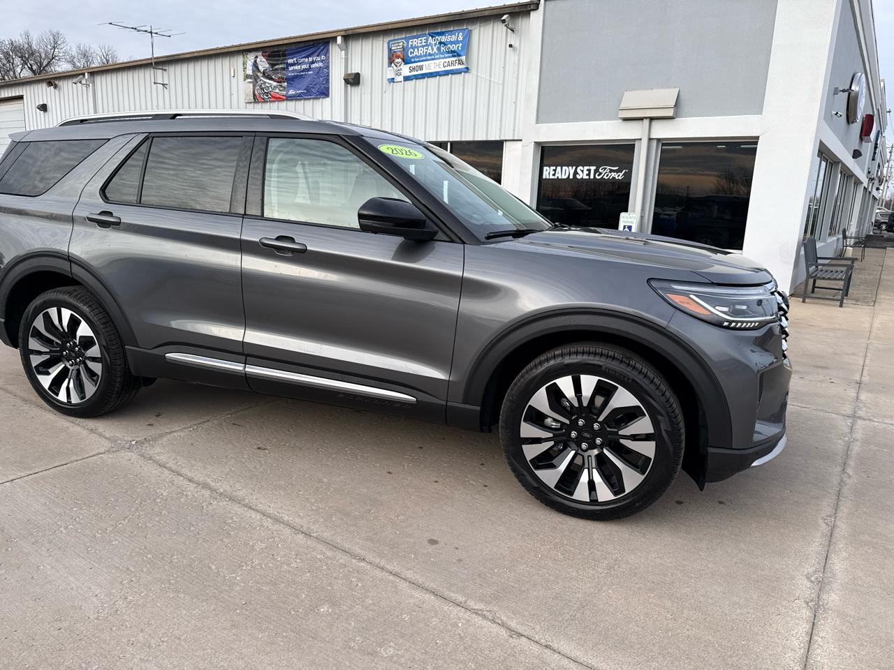 Ford Explorer Platinum 4WD 2026