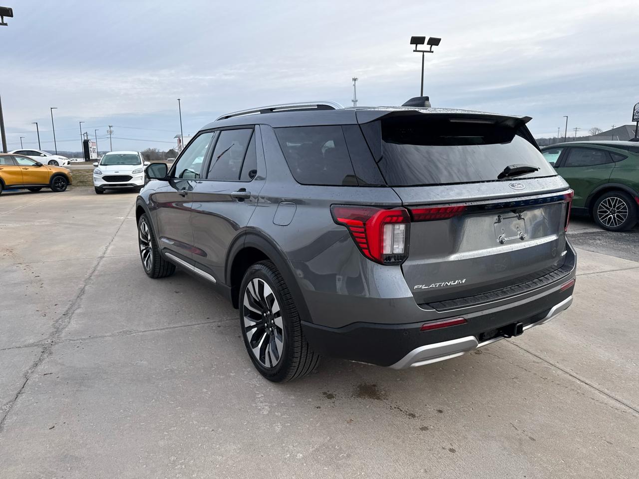 Ford Explorer Platinum 4WD 2026